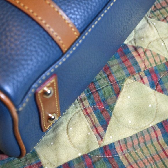 Dooney & Bourke Medium Pebble Leather Pocket Bag Teal EUC - Picture 10 of 13